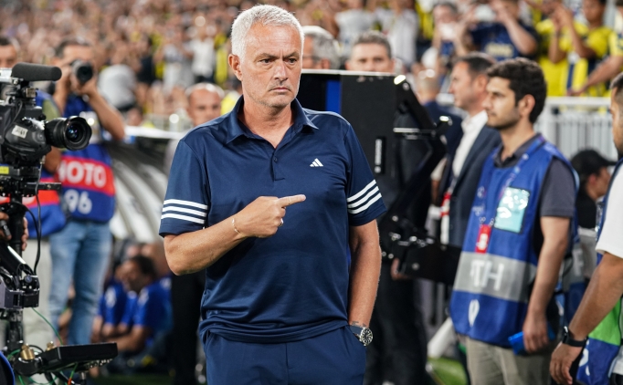 Jose Mourinho: 'Taraftar�m�z�n �n�nde kazanmal�y�z'
