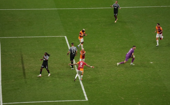 Galatasaray'dan zemine yapay g�ne� deste�i