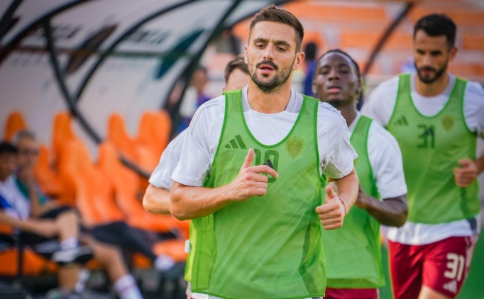 Dusan Tadic, asistlerine Al-Wahda'da devam ediyor