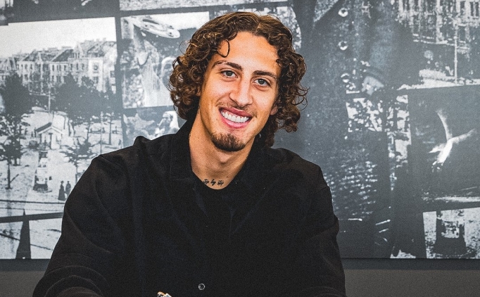 Borussia Dortmund, Fabio Silva'y kadrosuna katt