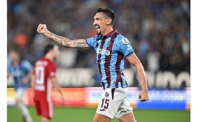 Trabzonspor'da Stefan Savic parlad�!