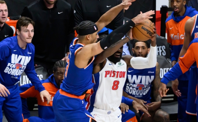 Knicks - Pistons maçında hakemler hatalarını kabul etti