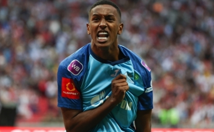 Be�ikta�'ta g�zler Renan'da!