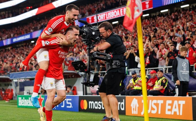 UEFA �ampiyonlar Ligi'nde heyecan s�r�yor