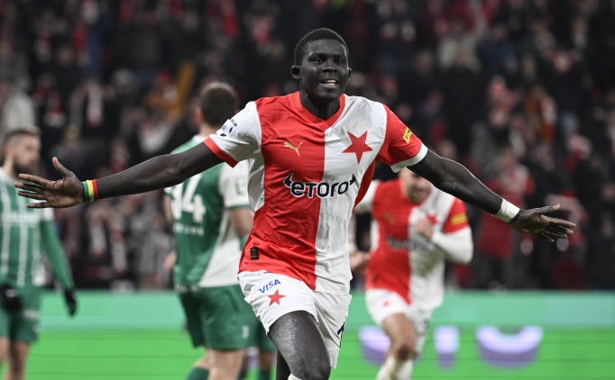Fenerbah�e'den Diouf hamlesi!