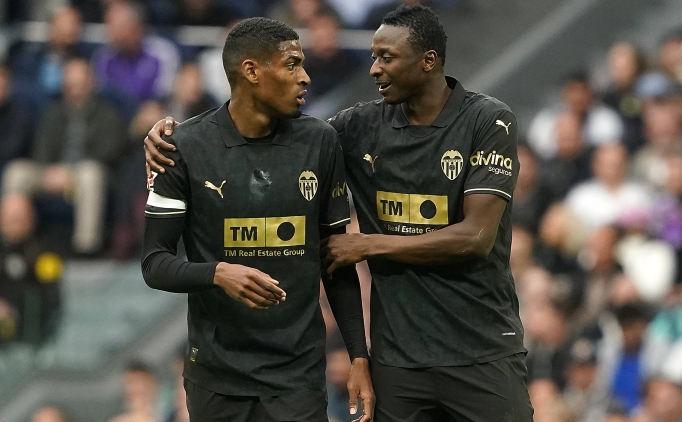 Valencia'n�n ligde s�rt� yere gelmiyor