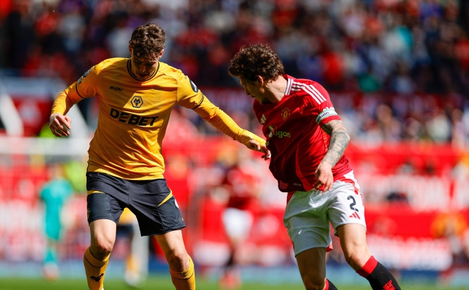 Manchester United, Wolverhampton karşısında kaybetti!
