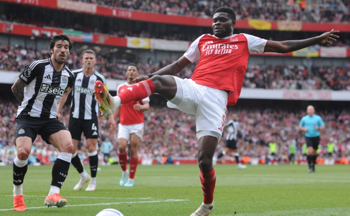 Emirates'te sessizli�i Declan Rice bozdu!