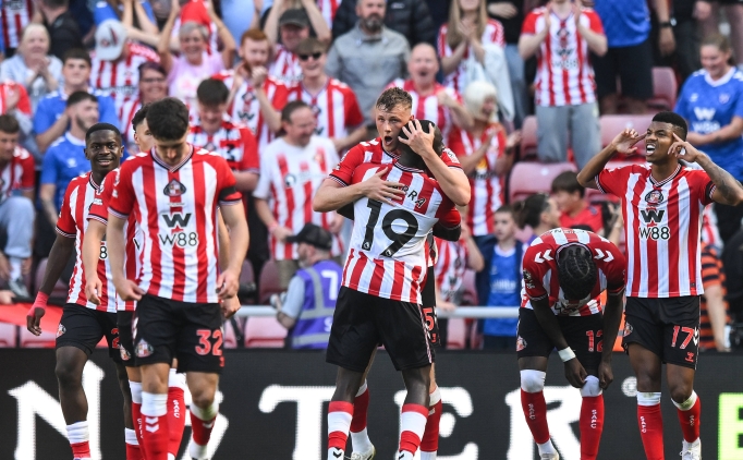 Sunderland, evinde West Ham'� 3 golle ge�ti