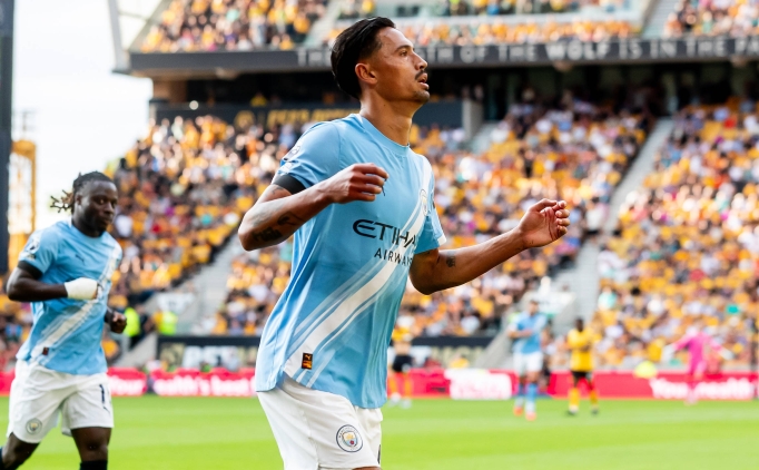 Manchester City, yeni transferleriyle kazand�!