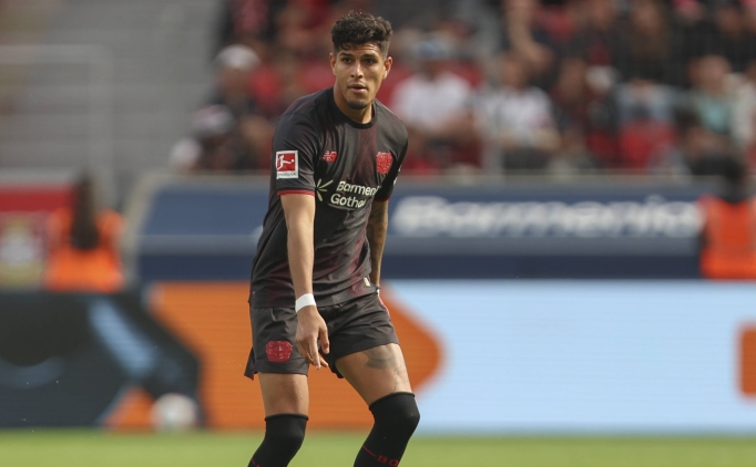 Arsenal'den stoper hamlesi: Hincapie!