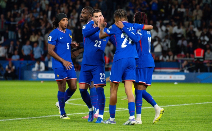 Fransa, iki golle �zlanda kar��s�nda g�ld�!