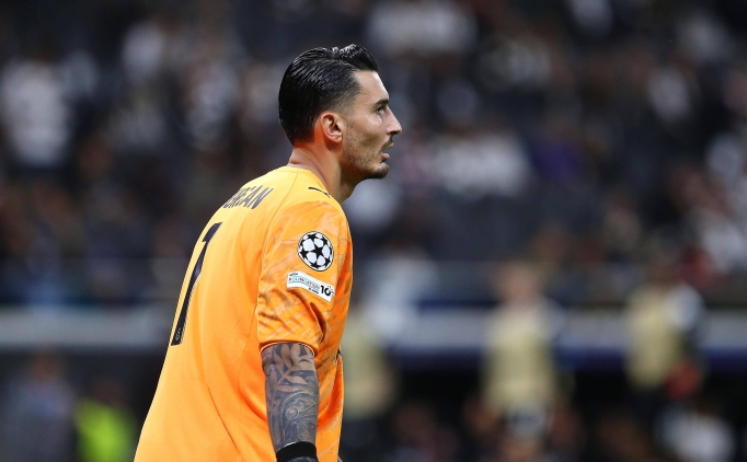 Galatasaray'da Uurcan akr kale duvarn rd