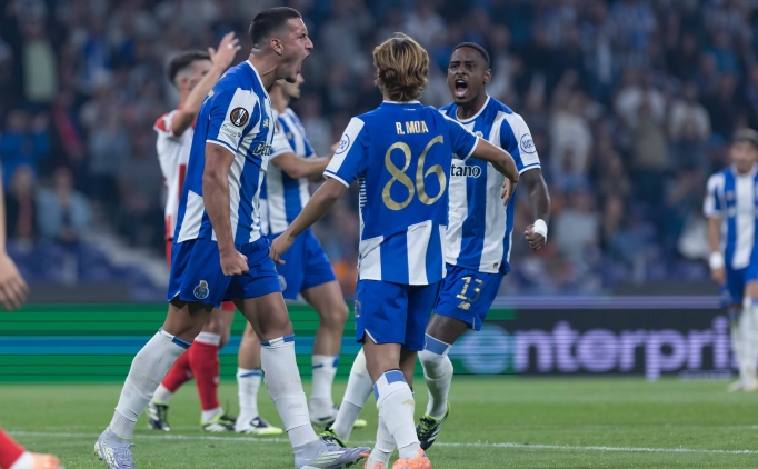 Deniz G�l att�, Porto �� puan� kapt�!