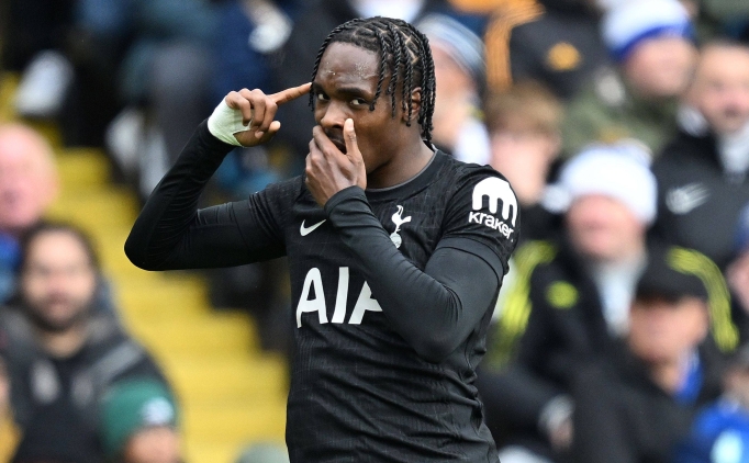 Tottenham'dan Leeds deplasman�nda kritik galibiyet!