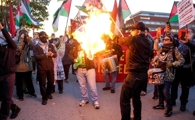Norve�'te protesto: �srail bayra�� yak�ld�!