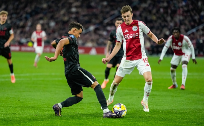 AZ Alkmaar, deplasmanda Ajax' devirdi!
