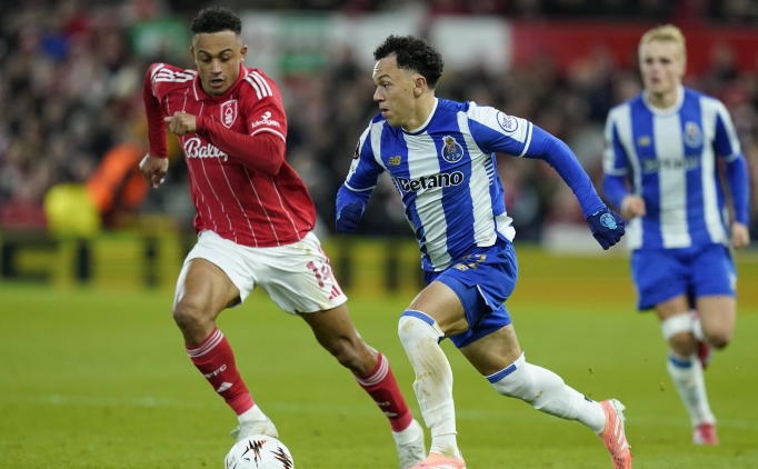 Nottingham Forest'tan Porto'ya penalt darbesi