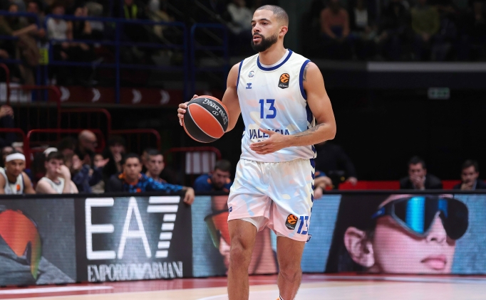 Valencia, sahasnda Dubai'yi kl pay malup etti!