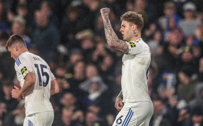 Leeds United'dan West Ham'a erken darbe