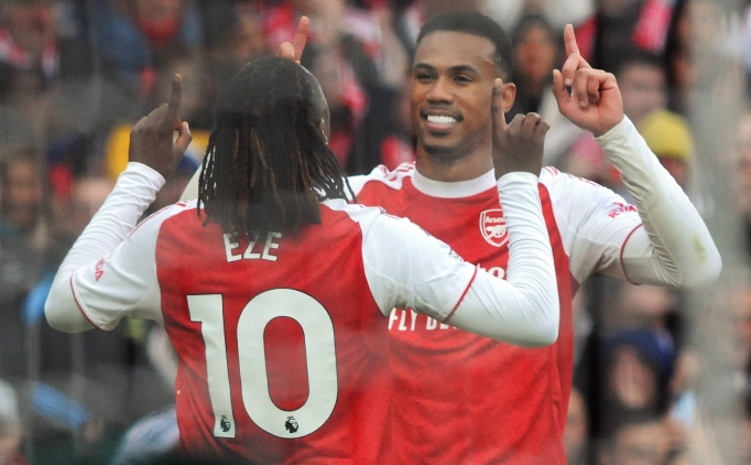 Lider Arsenal, Crystal Palace'a taklmad!