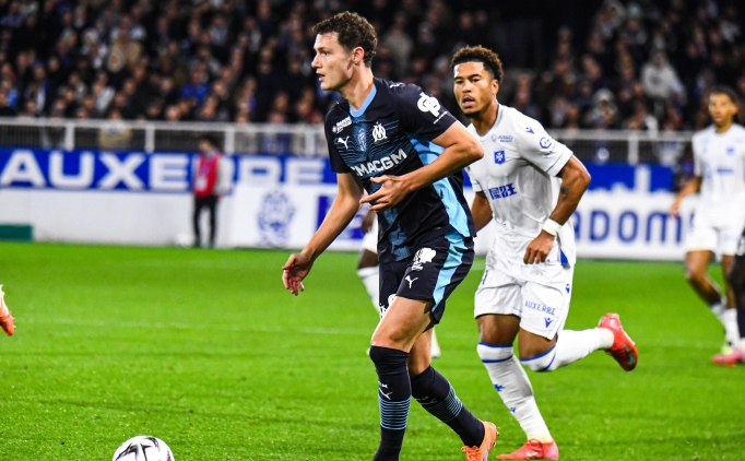 Marsilya, Auxerre deplasman�ndan �� puanla d�nd�