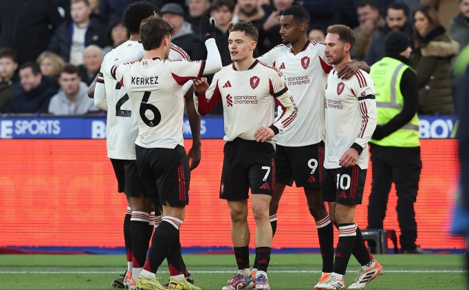 Isak ilk gol�n� att�, Liverpool kazand�