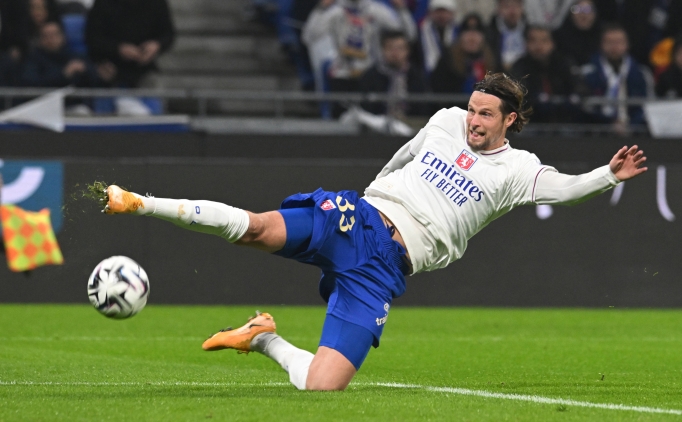 Lyon sahas�nda 3 golle kazand�!