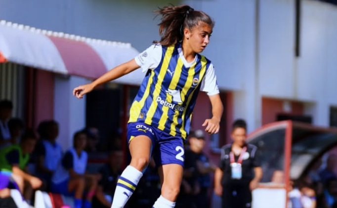 Fenerbah�e'de sakatlanan kad�n futbolcu Cansu G�rel ameliyat edilecek