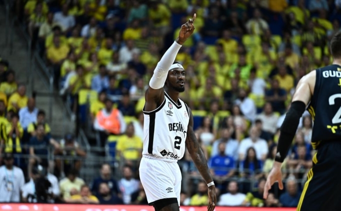Beşiktaş'ta Jonah Mathews ile bir yıl daha