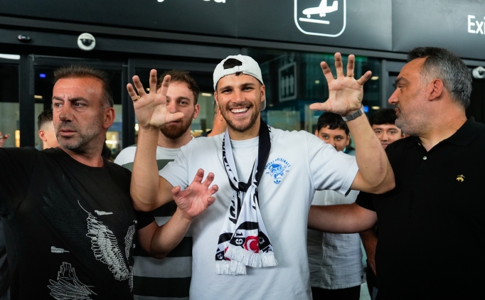 Be�ikta�'�n yeni transferi Jurasek, zirveye oynuyor