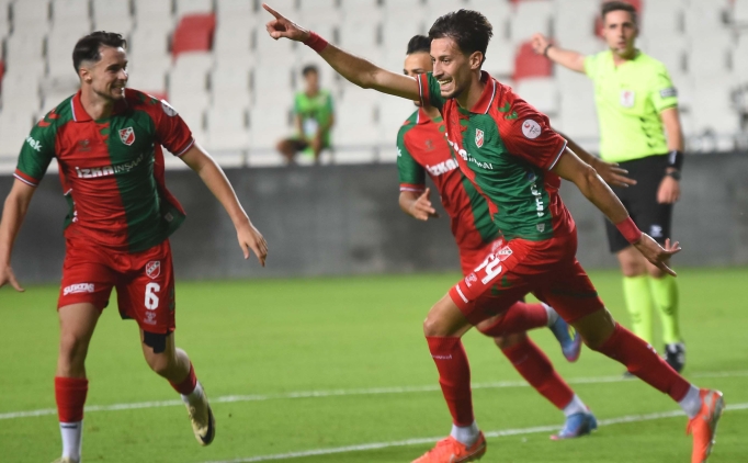 Kar��yaka ile Denizli �dmanyurdu zirve yar���nda