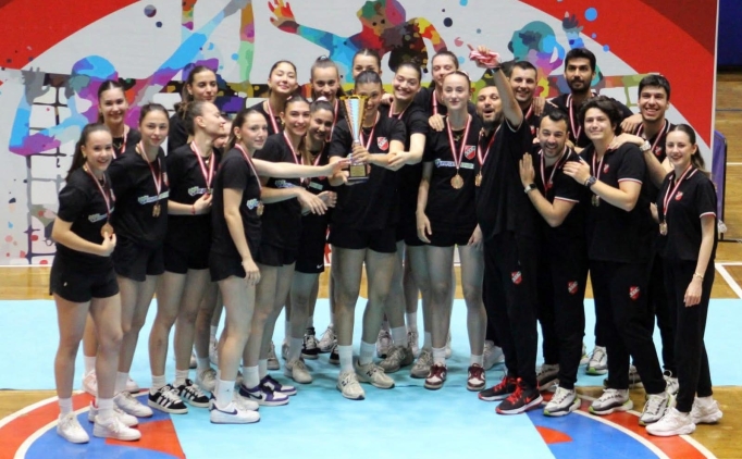 Kar��yaka'n�n k�zlar� T�rkiye ���nc�s� oldu