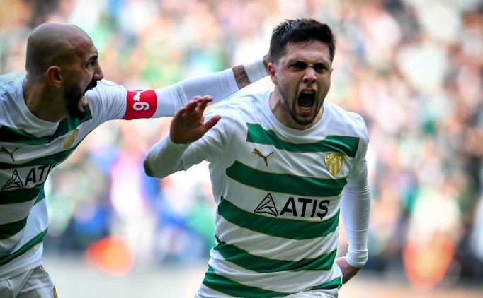 Bursaspor tribnlerinden 'srail futboldan men edilsin' ars