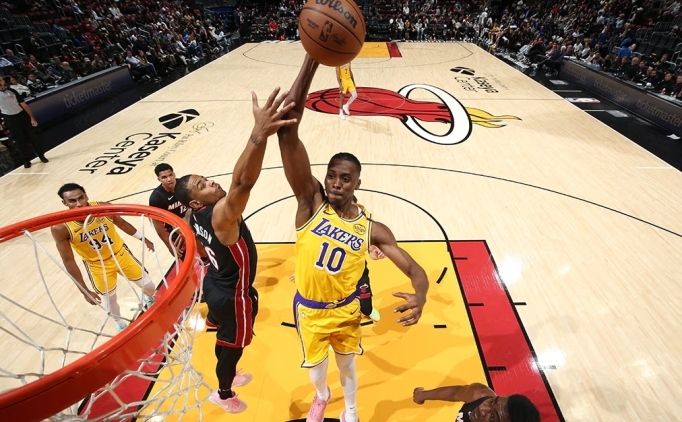 Lakers, yeni imzayla birlikte Christian Koloko'yu serbest b�rakt�