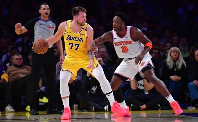 Luka ve LeBron, Lakers'� Knicks kar��s�nda �st �ste 8. galibiyete ta��d�
