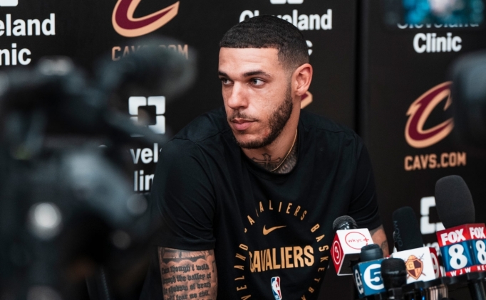 Ball: 'Lakers'tayken Davis takas� bence yap�lmamal�yd�'