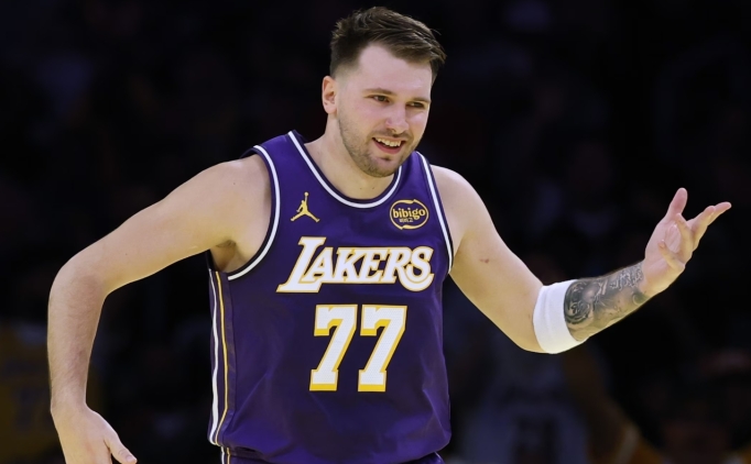 Doncic'ten NBA Kupas� parkeleri i�in uyar�: 'Kaygan ve tehlikeli'