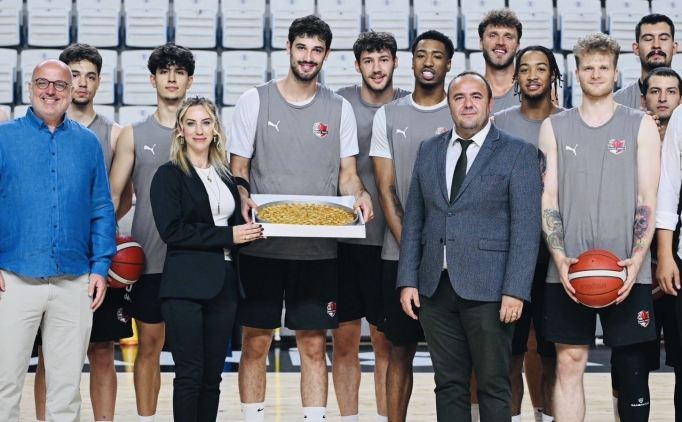 Manisa Basket'te Pereira'n�n �ampiyonluk sevinci