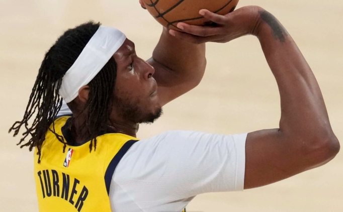 Pacers, Myles Turner'� kadroda tutmakta kararl�