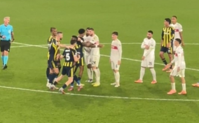 Kad�k�y'de ma� sonu olay!