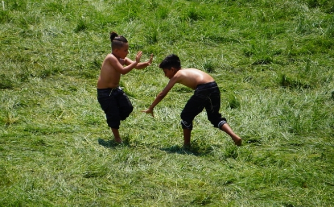 Erzurum-Cumhuriyet ile ya��t Karakucak G�re�leri'nde 403 pehlivan meydana ��kt�