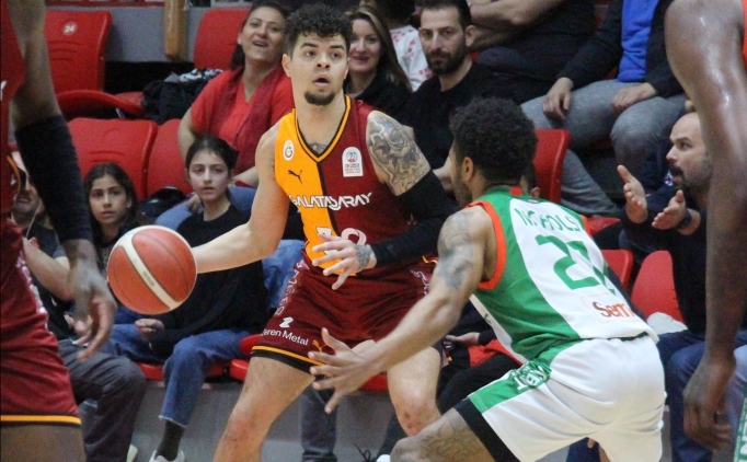 Galatasaray, zorlu m�cadelede Yalovaspor'u ma�lup etti!