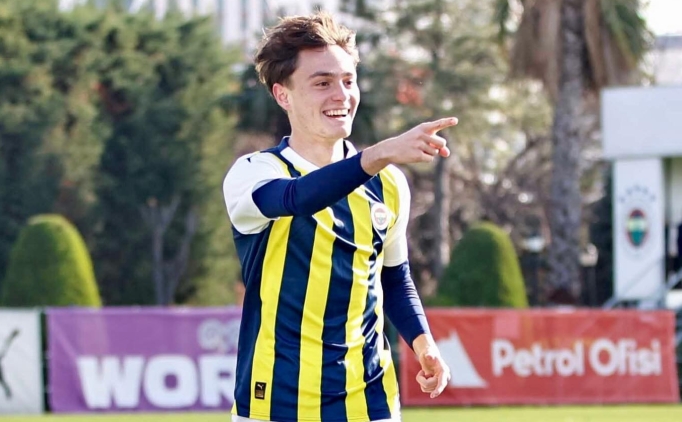 Fenerbah�e'de yeni bir y�ld�z do�uyor: Emirhan Arkutcu