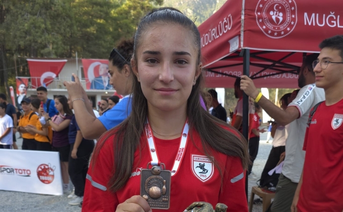 Yamur Tosun, boccede Trkiye rekoru krd