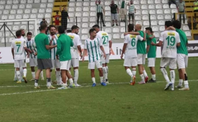 Bursaspor, Ku�adas� deplasman�nda