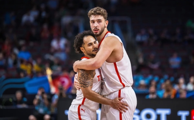 Larkin: 'Alperen �eng�n, Giannis ve Jokic'in kar���m�'