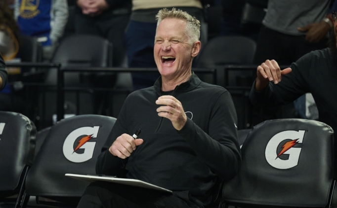 Kerr: 'Warriors'ta her yl 2-3 kavga oluyor'