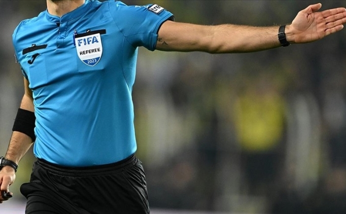 Altay-Eski�ehirspor ma��n�n hakemine b��akl� sald�r�