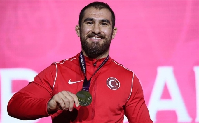 Feyzullah Aktürk, bronz için mindere çıkacak